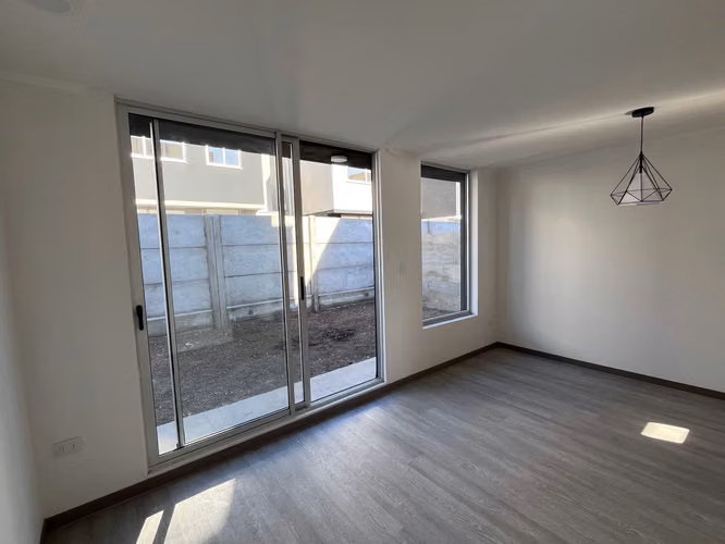 Hermosa casa nueva en arriendo Quillota Calle las Rosas 985