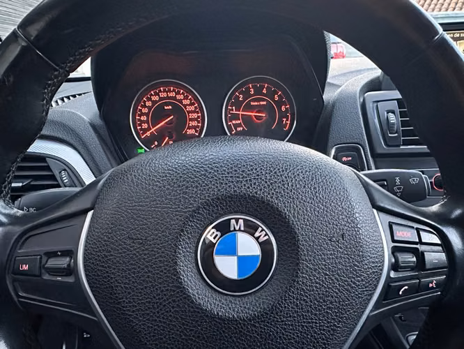 BMW 116I SPORT 1.6 TWIN TURBO  2015