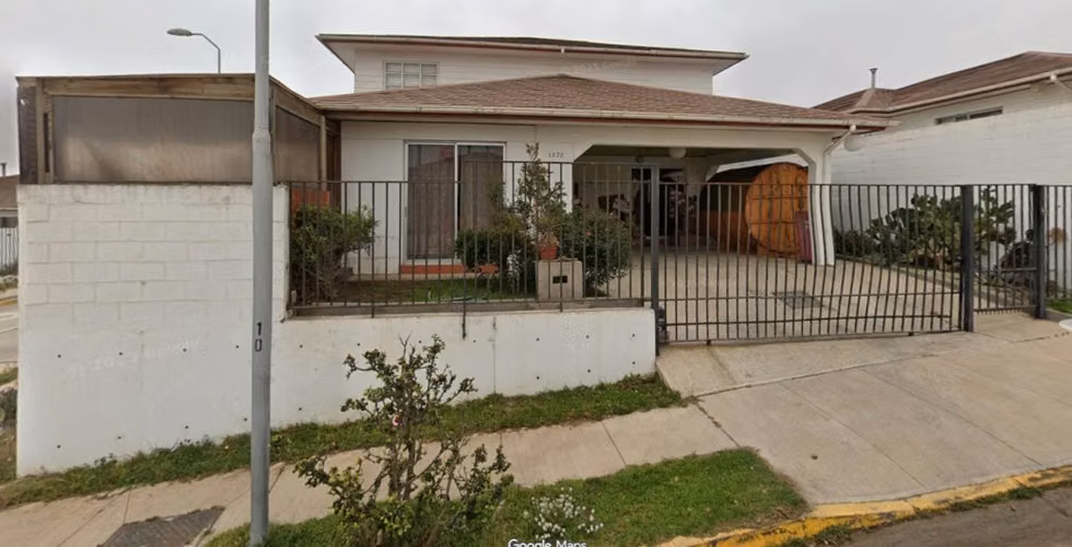 Casa 3 dormitorios + tercer piso por remodelar
