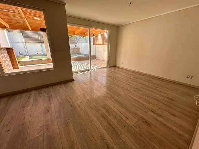 CASA Avenida Jardines