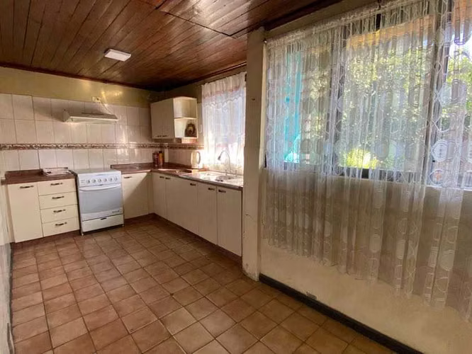 Venta de amplia casa en Quinta Normal  (166518)