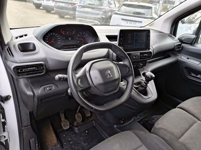 PEUGEOT PARTNER 2024