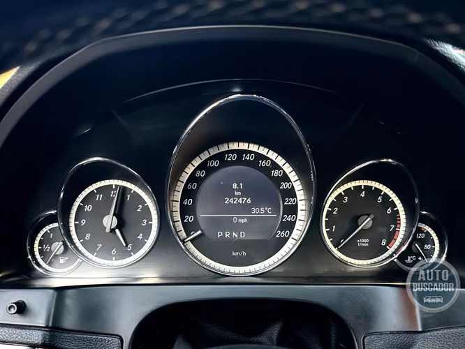 MERCEDES BENZ E250 1.8 TURBO