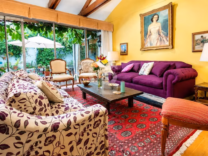 Linda casa, excelente conectividad La Reina Carlos Ossandón