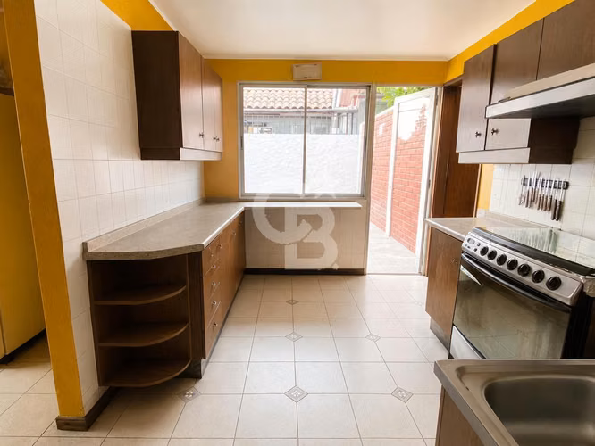 Linda casa, excelente conectividad La Reina Carlos Ossandón - Imagen 11