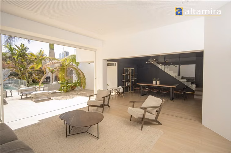 Casa en Cond la portada en arriendo de 4 dorm. en Iquique