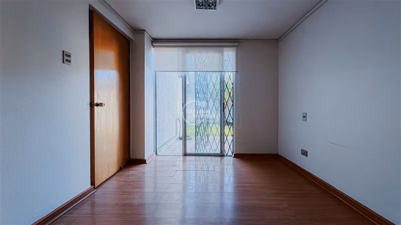 Casa en arriendo de 4 dorm. en Las Condes