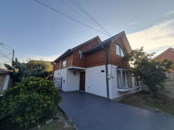 ARRIENDO EN ALTOS DEL PARQUE II