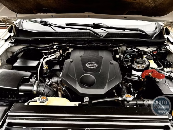 NISSAN NP 300 2.3 MECANICA