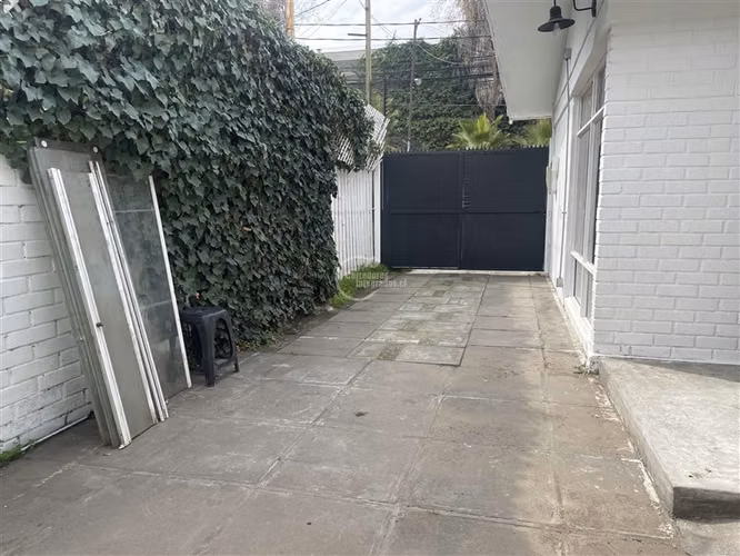 Excelente casa de uso comercial en venta en Vitacura