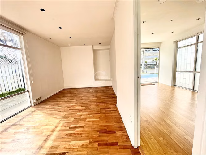 Excelente casa de uso comercial en venta en Vitacura