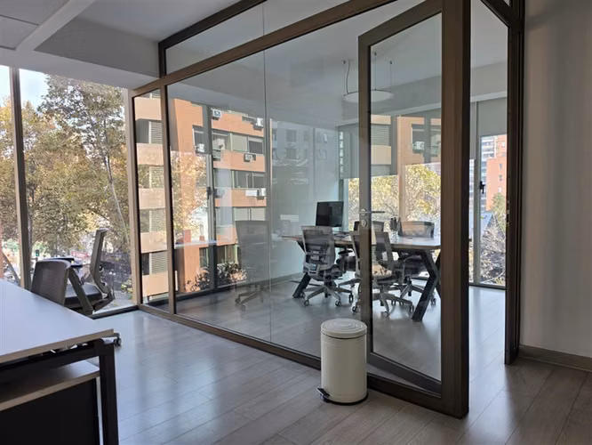 Oficina en Arriendo en Providencia / Edificio Plaza Suecia - Imagen 13