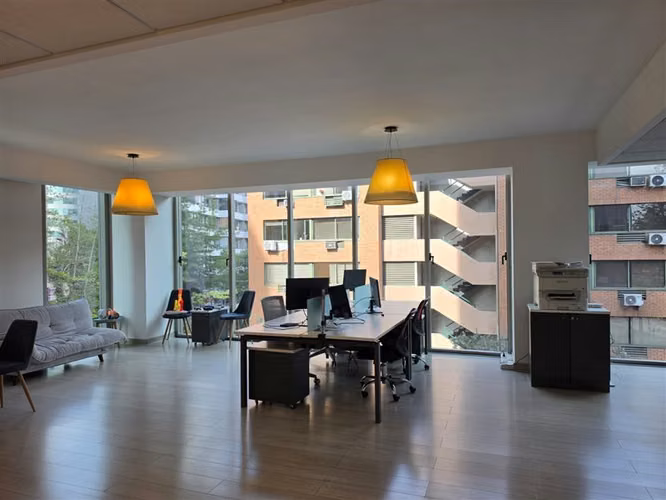 Oficina en Arriendo en Providencia / Edificio Plaza Suecia - Imagen 4