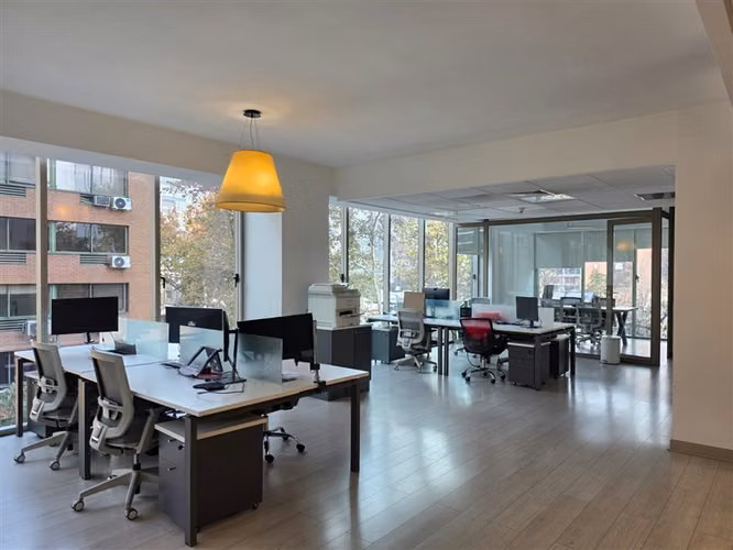 Oficina en Arriendo en Providencia / Edificio Plaza Suecia - Imagen 3