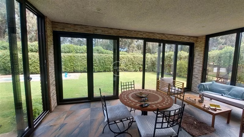 Casa en venta 5 dormitorios en Santa Maria ,Santo Domingo