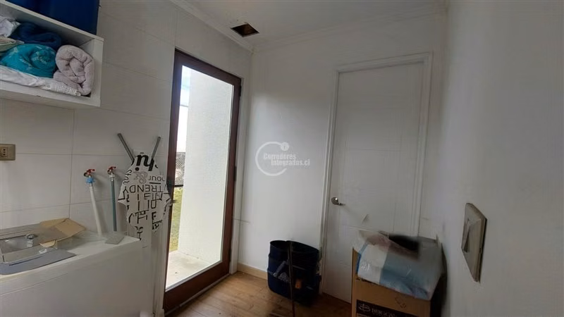 Casa en venta 5 dormitorios en Santa Maria ,Santo Domingo