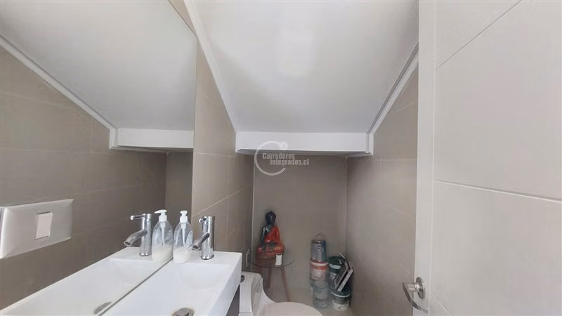 Casa en venta 5 dormitorios en Santa Maria ,Santo Domingo