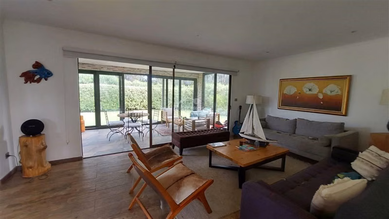 Casa en venta 5 dormitorios en Santa Maria ,Santo Domingo