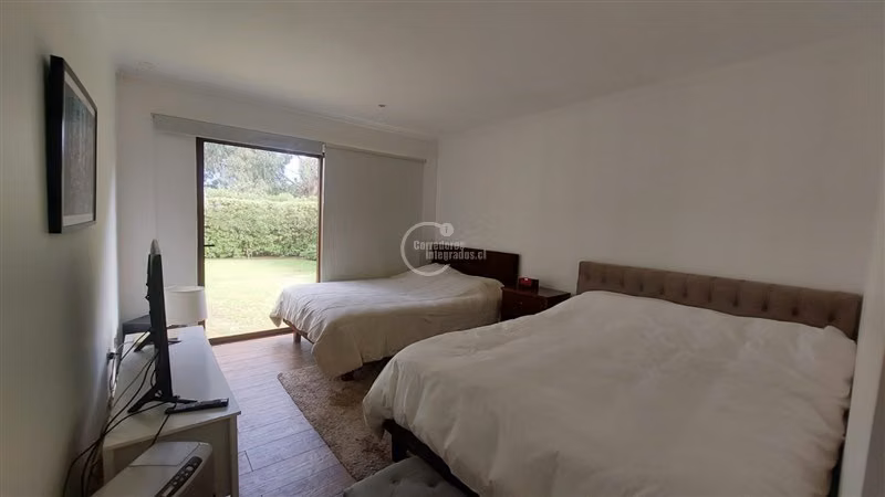Casa en venta 5 dormitorios en Santa Maria ,Santo Domingo