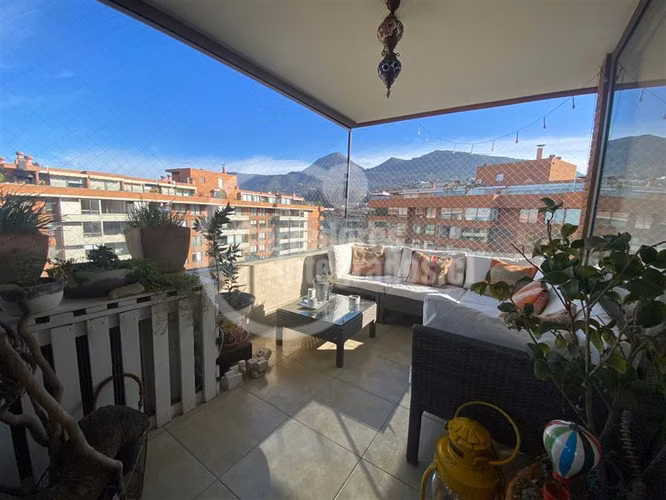 Departamento en venta de 3 dorm. en Vitacura