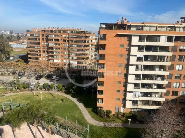 Departamento en venta de 3 dorm. en Vitacura