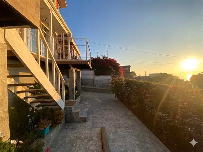 Casa en venta 5 dormitorios 2 baños Cartagena