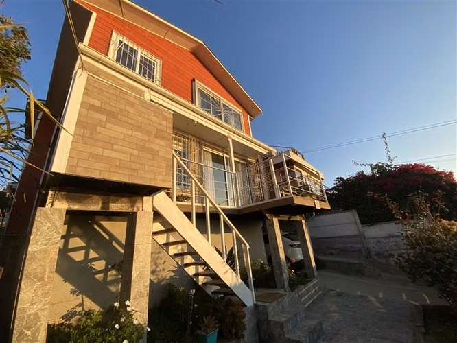 Casa en venta 5 dormitorios 2 baños Cartagena