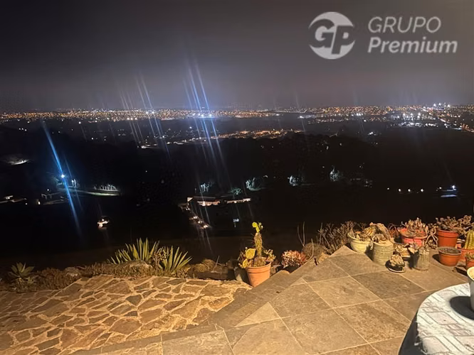 Venta amplia casa en condominio Cerro grande la serena