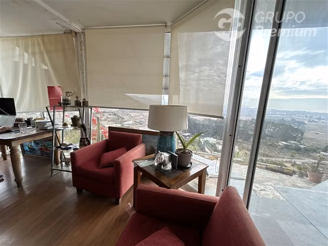 Venta amplia casa en condominio Cerro grande la serena