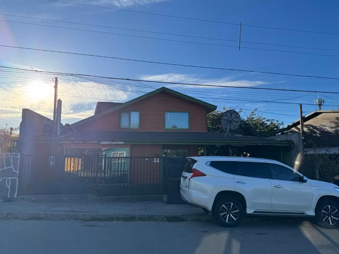 Casa de 162m2, 4D, 1B. Coyhaique
