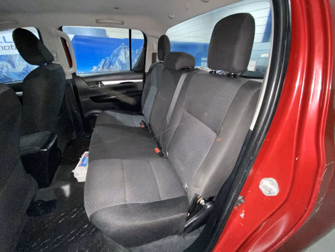 HILUX SR 4X4 LRYC89-SANTIAGO - Imagen 17