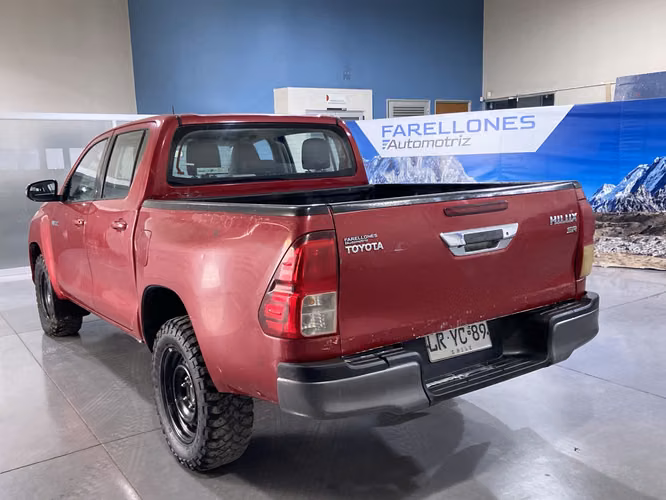 HILUX SR 4X4 LRYC89-SANTIAGO - Imagen 3