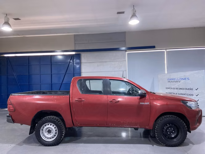 HILUX SR 4X4 LRYC89-SANTIAGO - Imagen 5