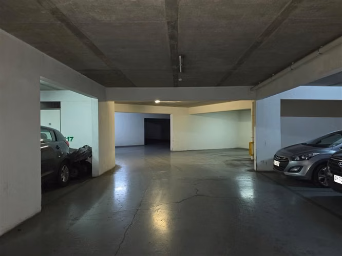 Estacionamiento Tandem en Venta en Edificio Plaza Córdova