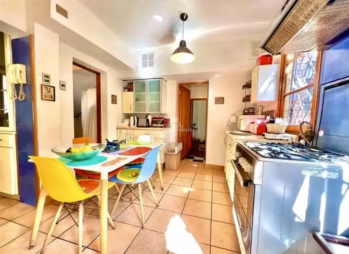 Casa en venta de 5 dorm. en Las Condes