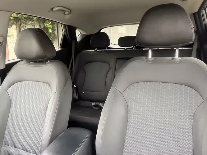 HYUNDAI TUCSON GL 2.0 AUT. 2015 SÓLO 78.000 KM.