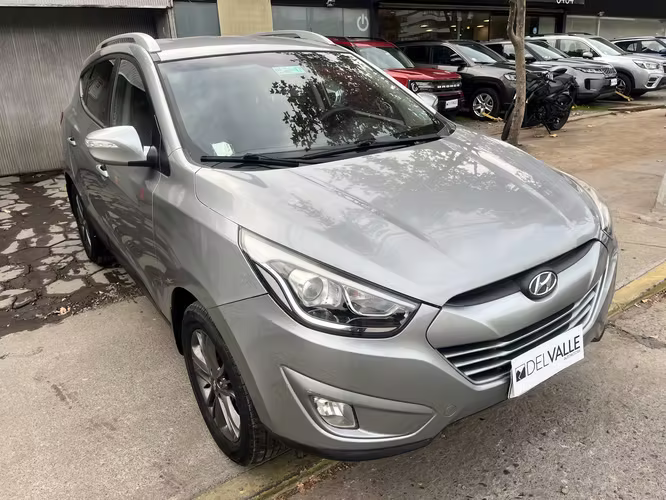 HYUNDAI TUCSON GL 2.0 AUT. 2015 SÓLO 78.000 KM.