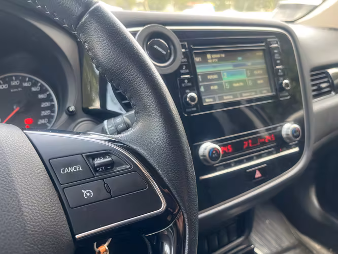 MITSUBISHI OUTLANDER GL 2.0 CVT 2022 IMPECABLE