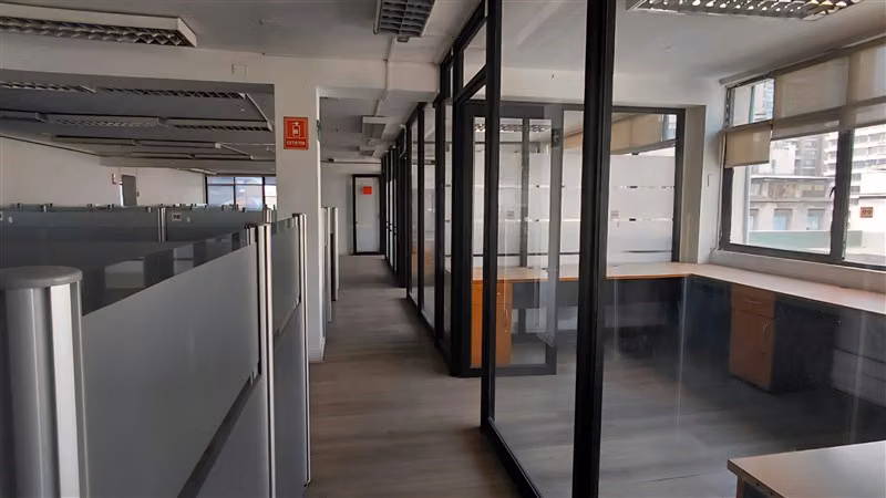 Grandes oficinas en arriendo en Santiago Centro
