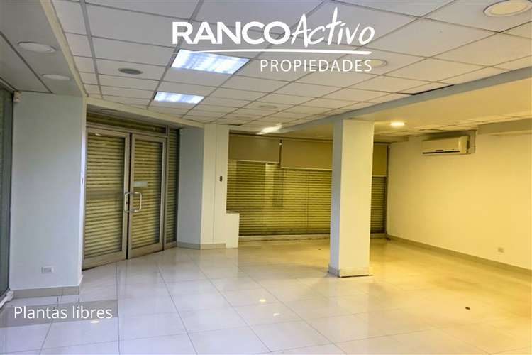 Arriendo centrico Local Comercial tres pisos en San Fernando
