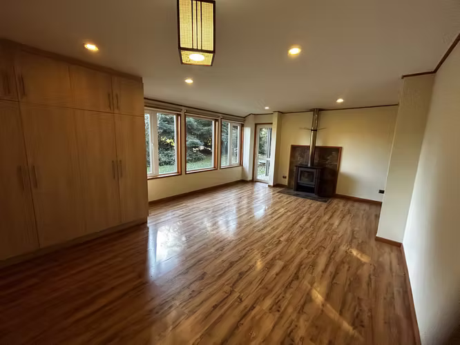 Arriendo casa en parcela, 3D, 2B amplia y luminosa, buena conectividad.