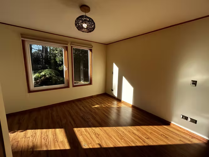 Arriendo casa en parcela, 3D, 2B amplia y luminosa, buena conectividad.
