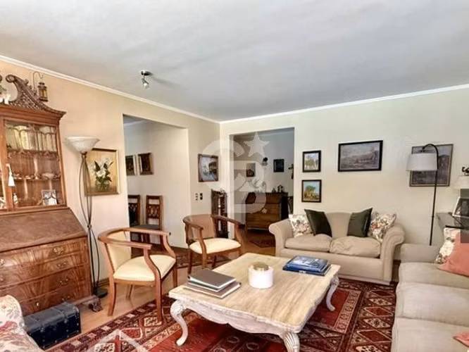 Casa 3 pisos en San Carlos de Apoquindo - Las Condes - Imagen 5