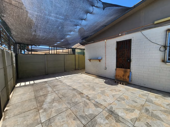 SE VENDE CASA 2D 1B 1E - SAN FRANCISCO DE MOSTAZAL