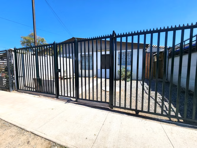 SE VENDE CASA 2D 1B 1E - SAN FRANCISCO DE MOSTAZAL