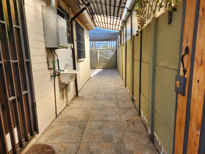 SE VENDE CASA 2D 1B 1E - SAN FRANCISCO DE MOSTAZAL