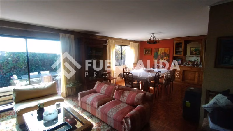 Casa en venta de 4 dorm. en La Reina - Imagen 2