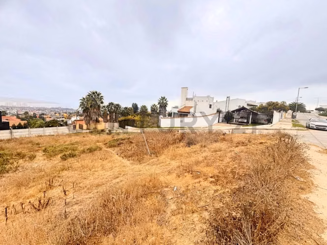 Se vende terreno esquina en Peñuelas, Coquimbo