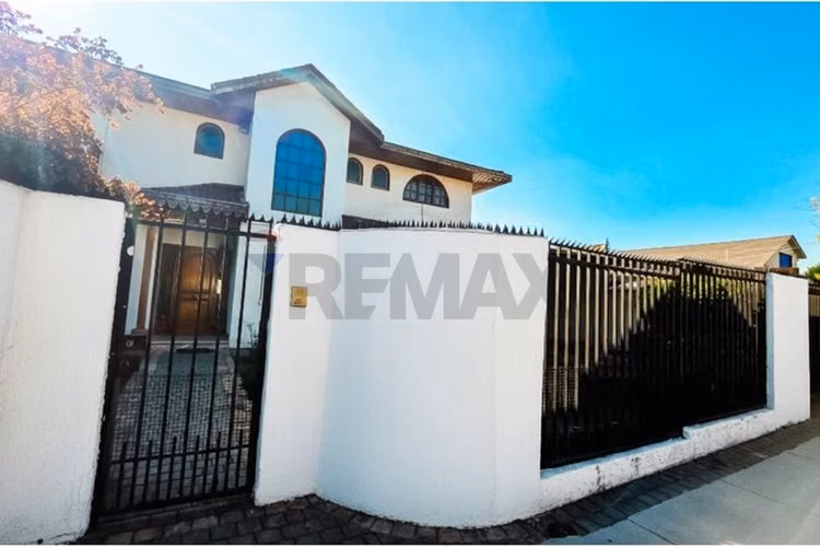 Elegante y exclusiva  casa en maipu - Imagen 3