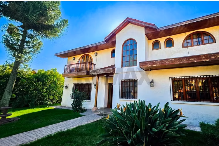 Elegante y exclusiva  casa en maipu